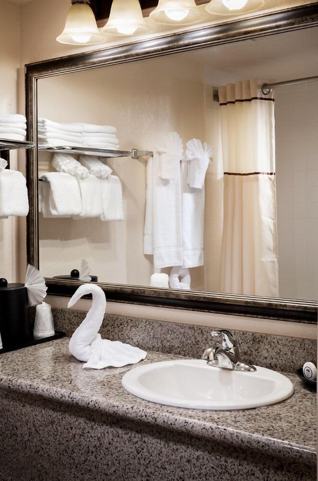 Castle Inn And Suites Anaheim Buitenkant foto