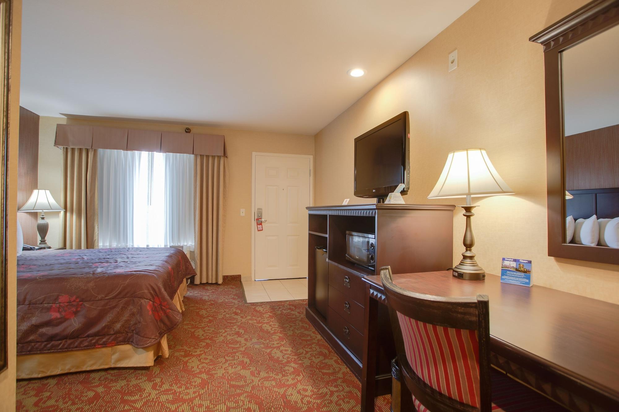 Castle Inn And Suites Anaheim Buitenkant foto