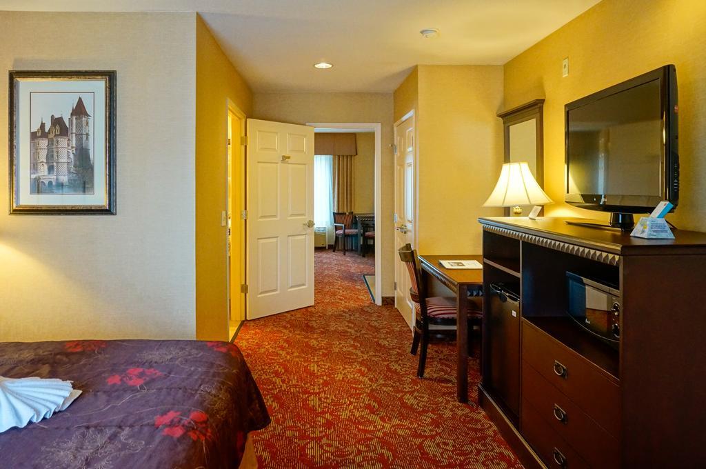 Castle Inn And Suites Anaheim Buitenkant foto