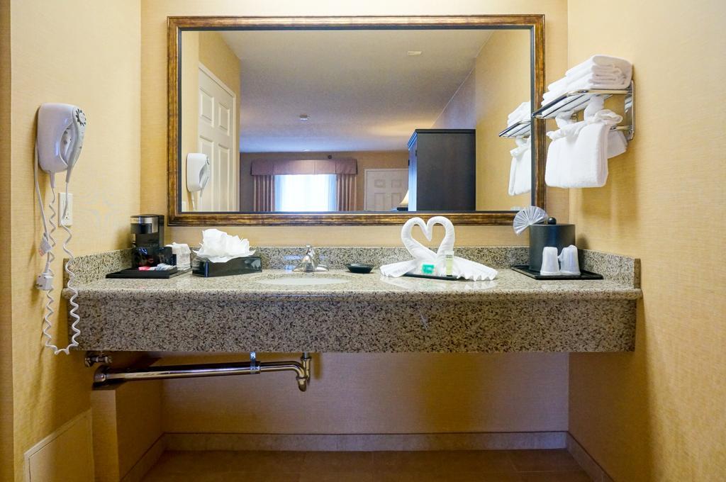 Castle Inn And Suites Anaheim Buitenkant foto