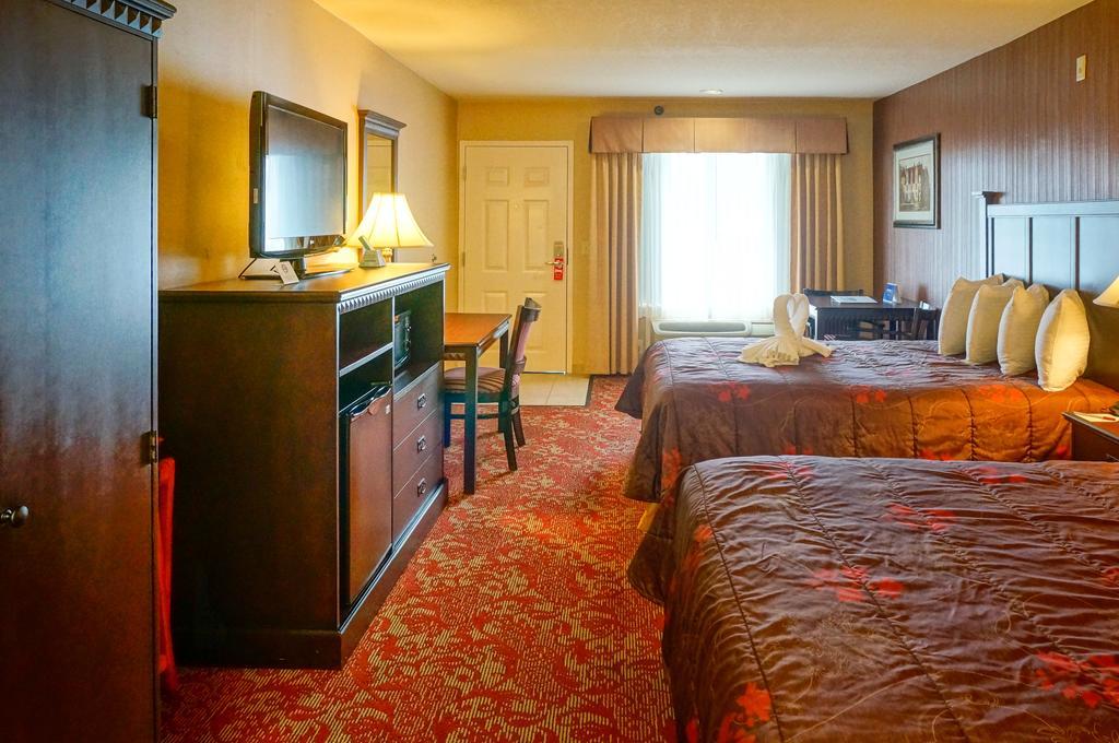 Castle Inn And Suites Anaheim Buitenkant foto