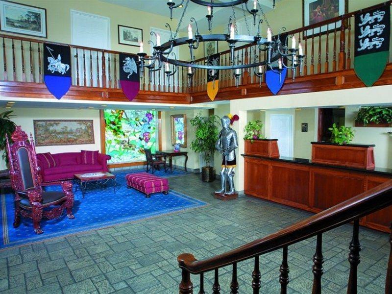 Castle Inn And Suites Anaheim Buitenkant foto